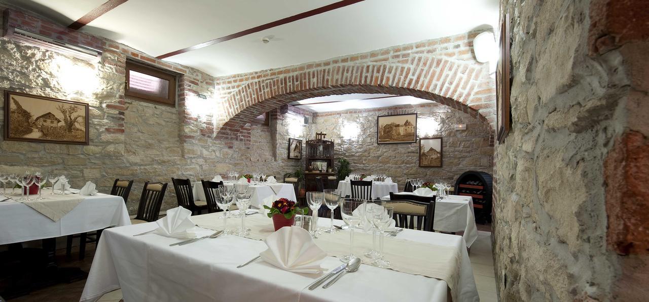 Hotel Varaždin Extérieur photo