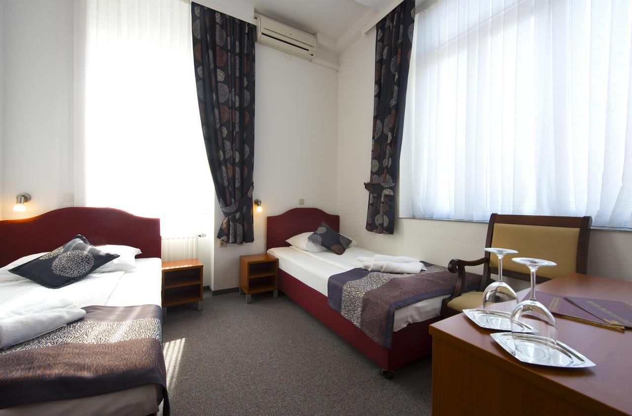Hotel Varaždin Extérieur photo