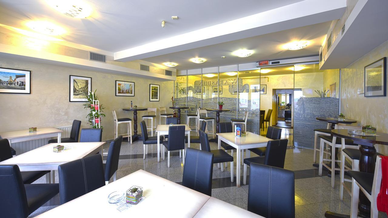 Hotel Varaždin Extérieur photo