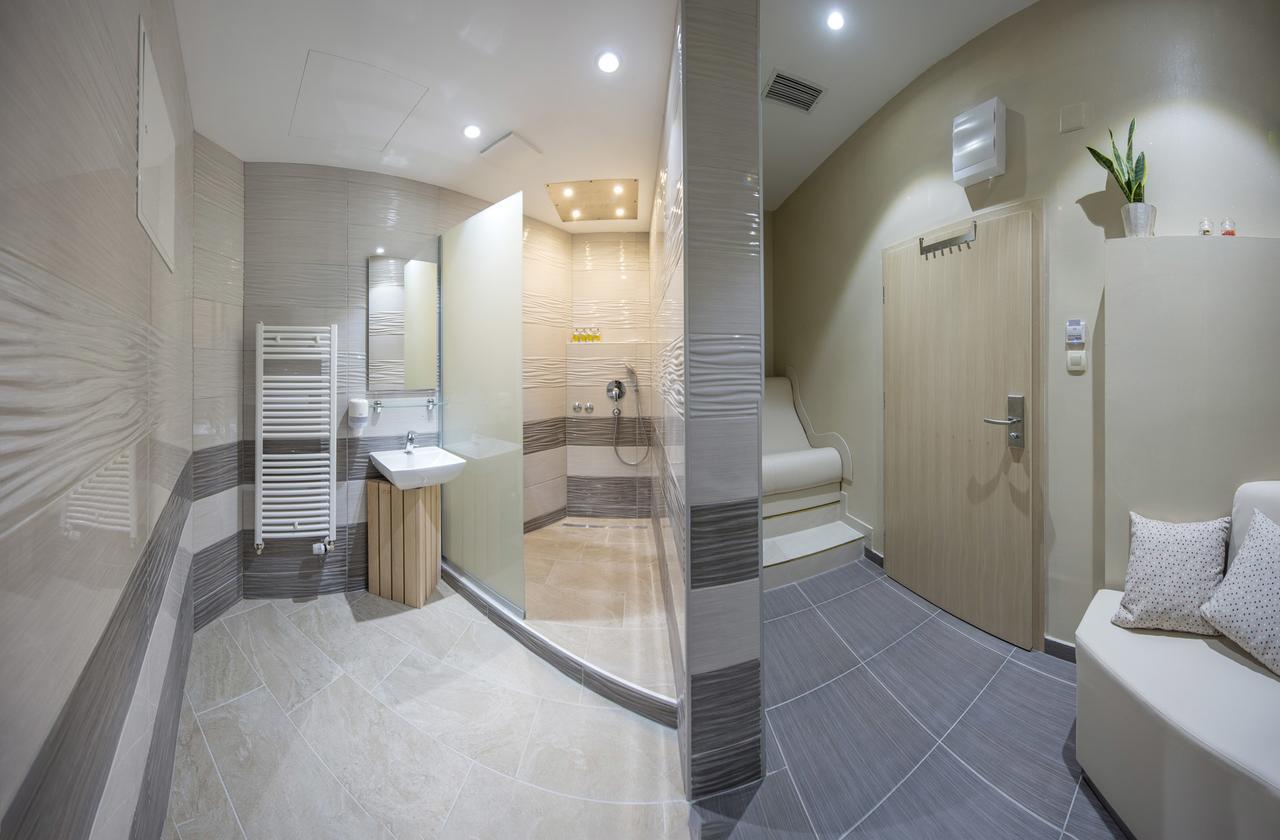 Hotel Varaždin Extérieur photo